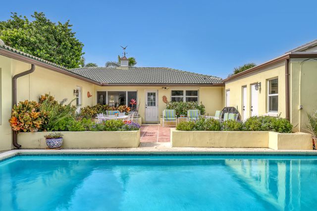 219 Claremont Lane, Palm Beach Shores, FL 33404