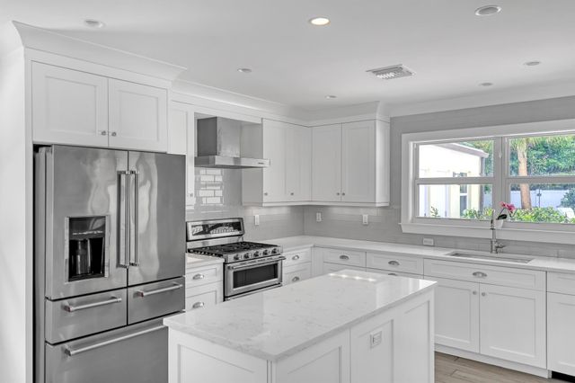 219 Claremont Lane, Palm Beach Shores, FL 33404