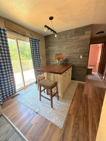 400 Paradise Lane, Huntington, WV 25704