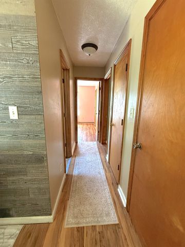 400 Paradise Lane, Huntington, WV 25704