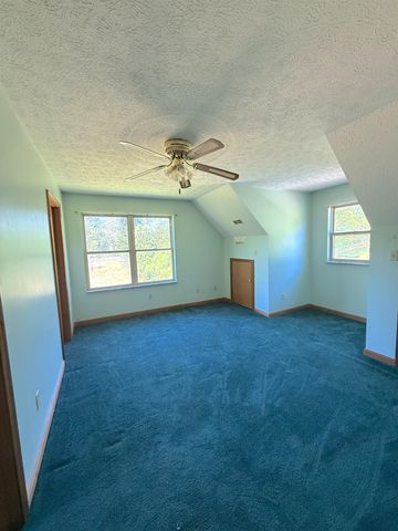 400 Paradise Lane, Huntington, WV 25704