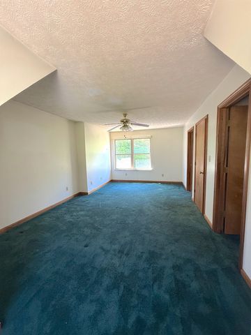 400 Paradise Lane, Huntington, WV 25704