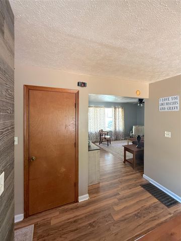 400 Paradise Lane, Huntington, WV 25704