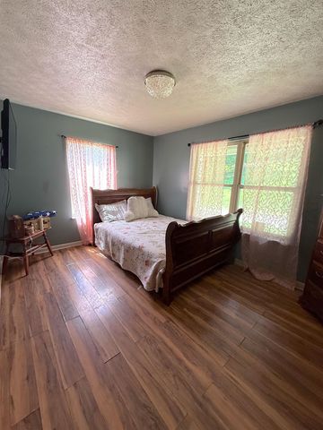 400 Paradise Lane, Huntington, WV 25704