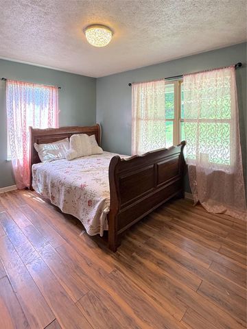 400 Paradise Lane, Huntington, WV 25704