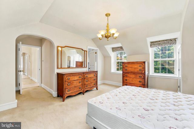727 RIGHTERS MILL RD, Penn Valley, PA 19072