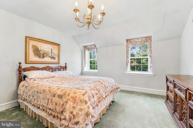727 RIGHTERS MILL RD, Penn Valley, PA 19072