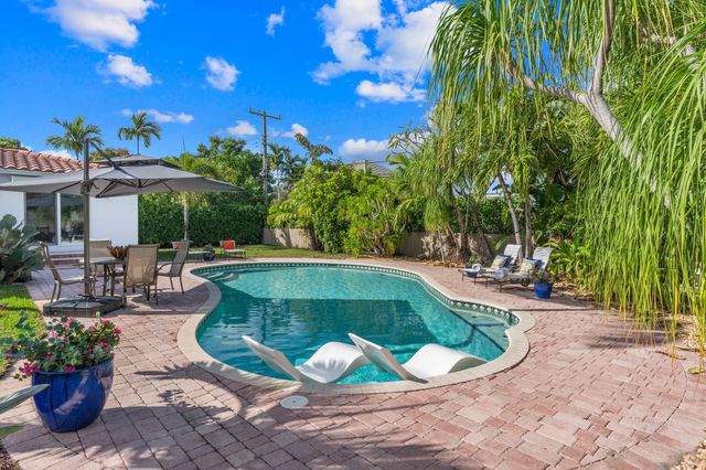 2317 NE 12th St, Fort Lauderdale, FL 33304