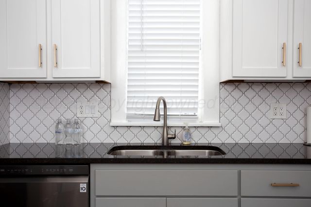 1906 S TYLER Street, Amarillo, TX 79109