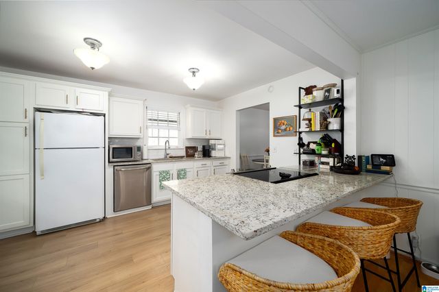 3008 LAKE PARK CIRCLE, Birmingham, AL 35243