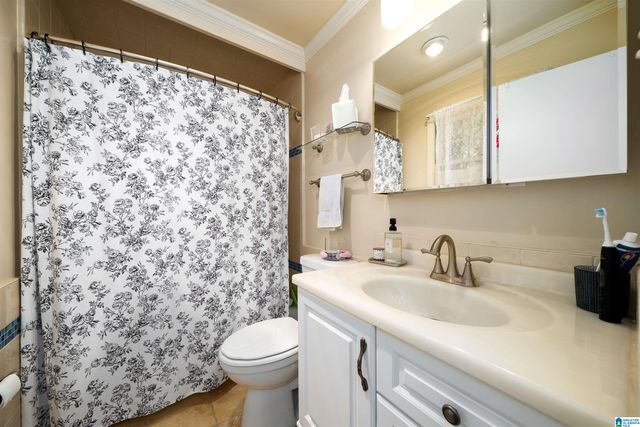 3008 LAKE PARK CIRCLE, Birmingham, AL 35243