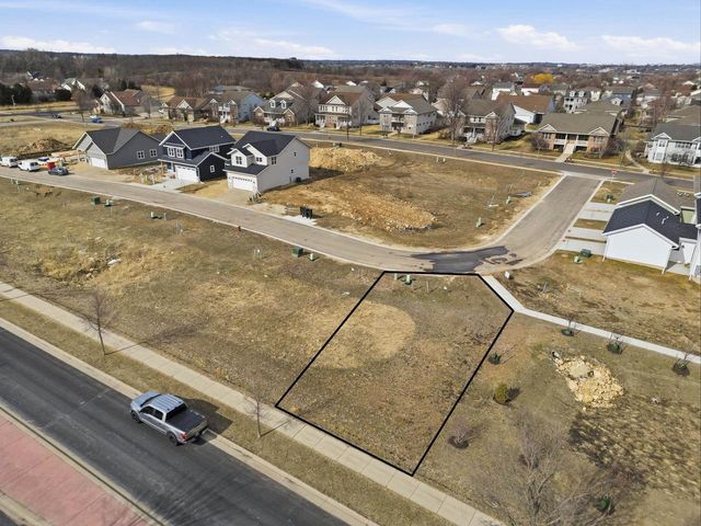 5210 Cheryl Parkway, Fitchburg, WI 53711