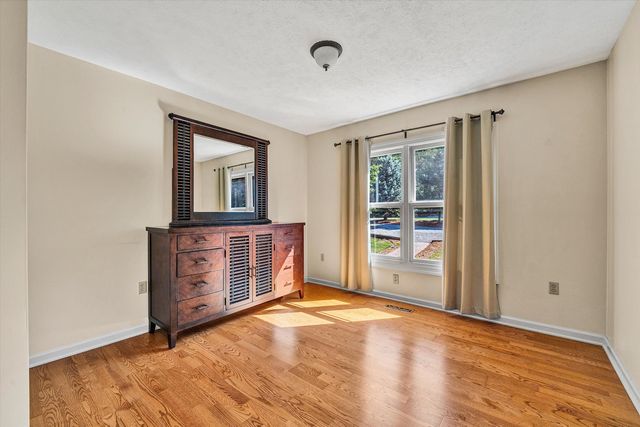 400 HARBOR LANDING DR, Moneta, VA 24121