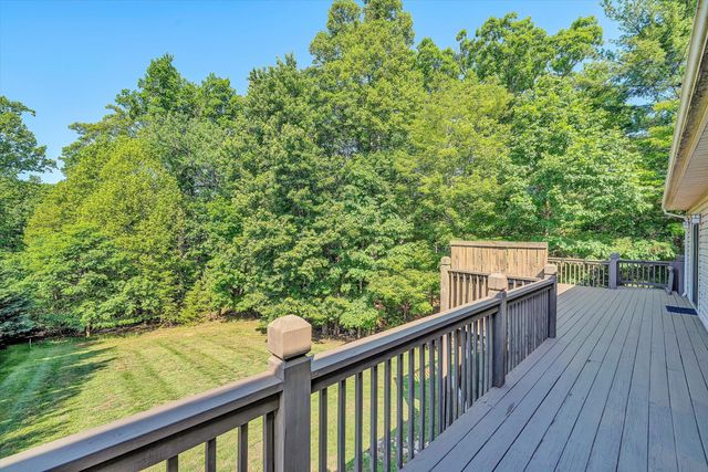 400 HARBOR LANDING DR, Moneta, VA 24121