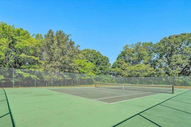 400 HARBOR LANDING DR, Moneta, VA 24121