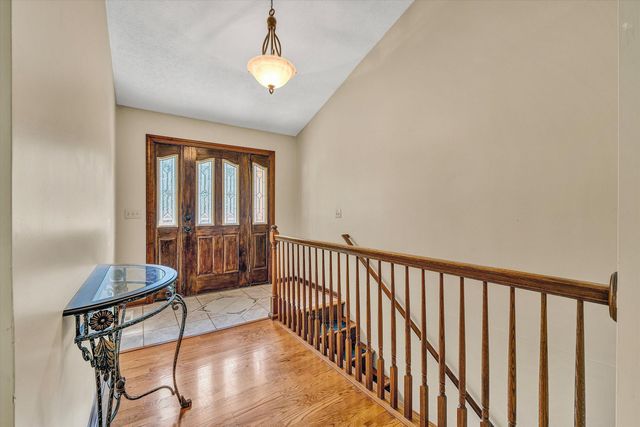 400 HARBOR LANDING DR, Moneta, VA 24121