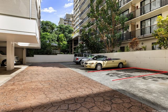 411 Kaiolu Street 203, Honolulu, HI 96815