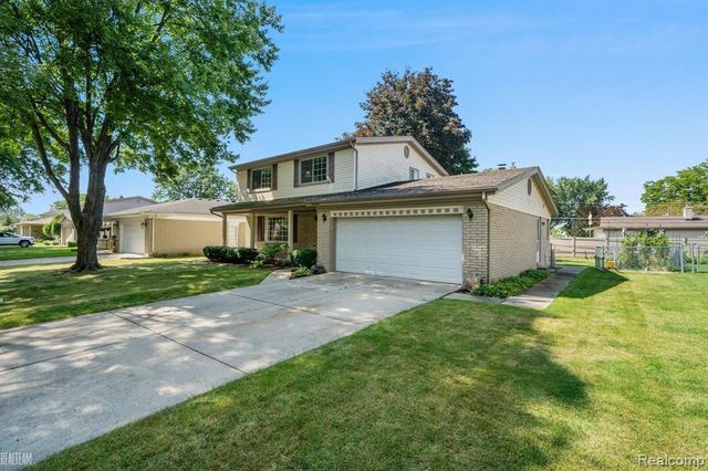 32229 Cambridge Drive, Warren, MI 48093