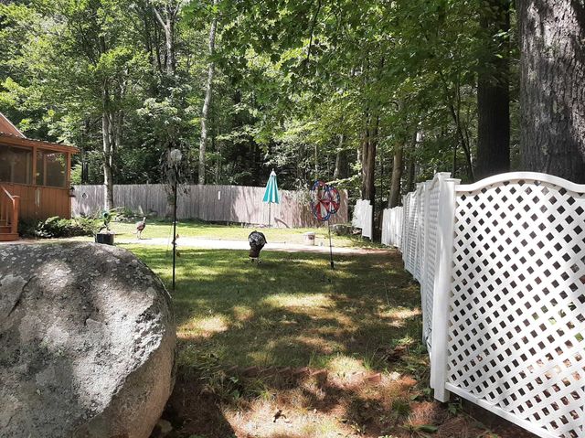 14 Easy Avenue, Albany, NH 03818
