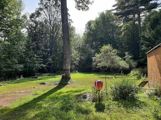 14 Easy Avenue, Albany, NH 03818
