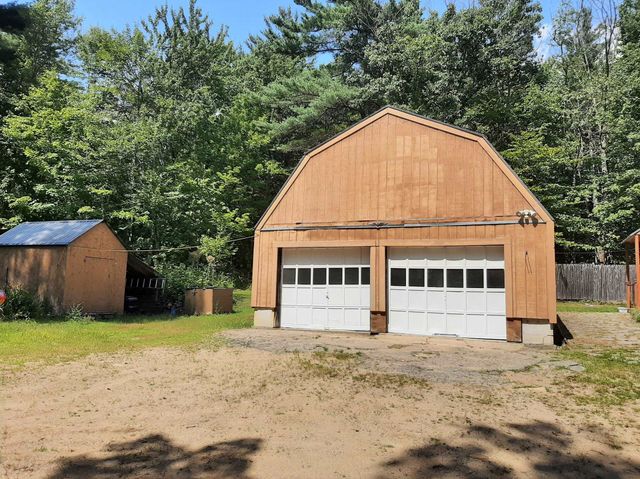 14 Easy Avenue, Albany, NH 03818