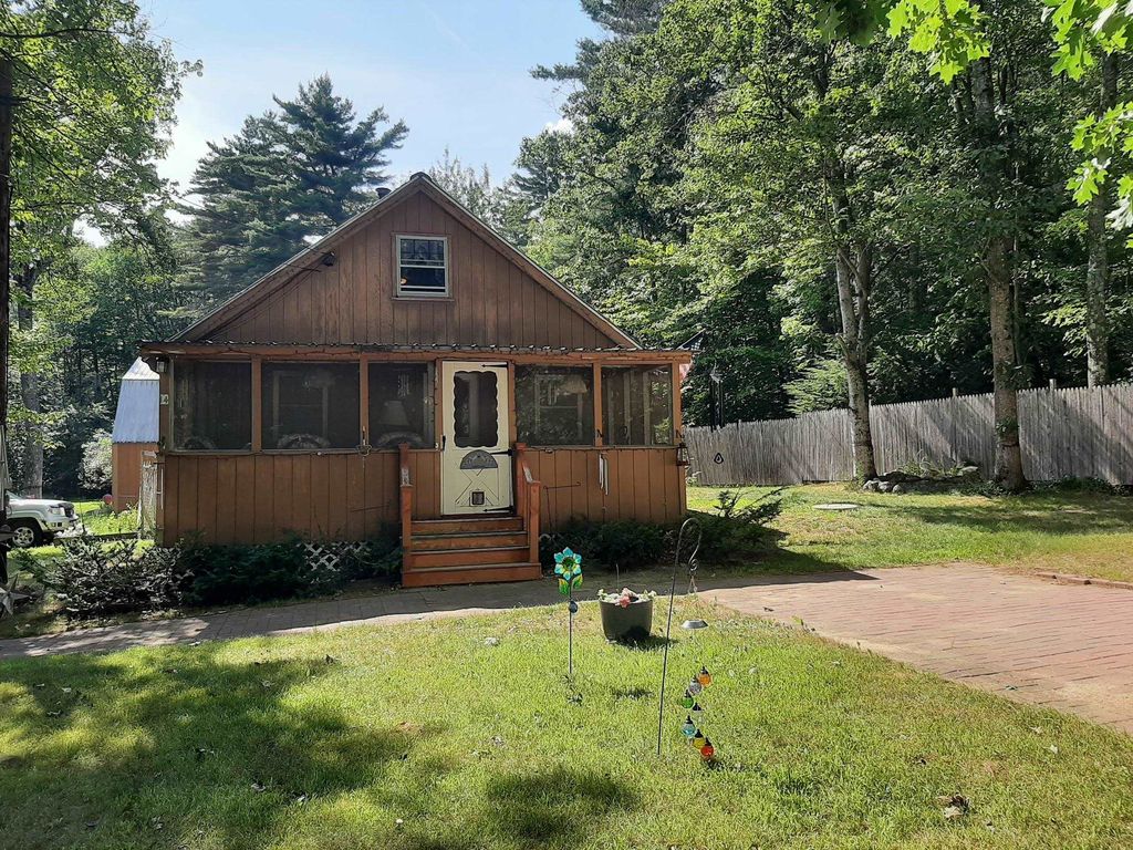 14 Easy Avenue, Albany, NH 03818