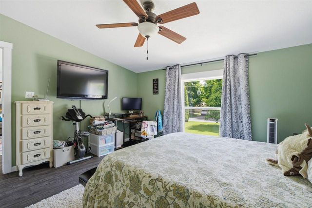 643 S MILL STREET, Hortonville, WI 54944
