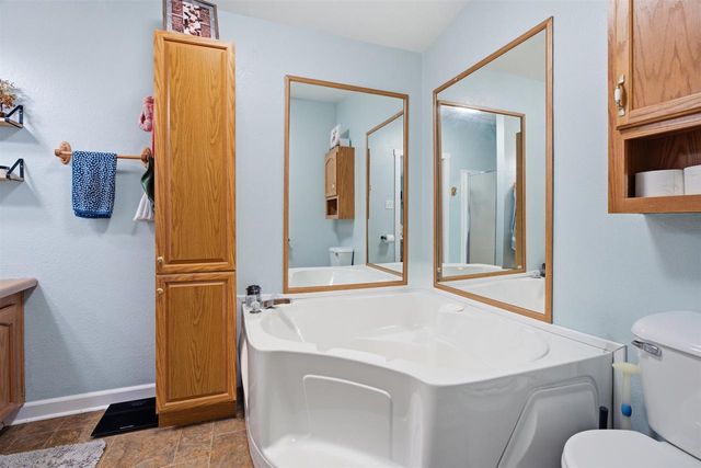 643 S MILL STREET, Hortonville, WI 54944