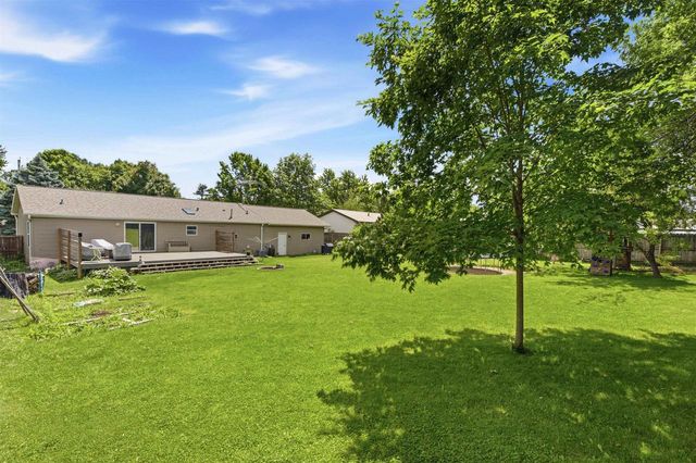 643 S MILL STREET, Hortonville, WI 54944