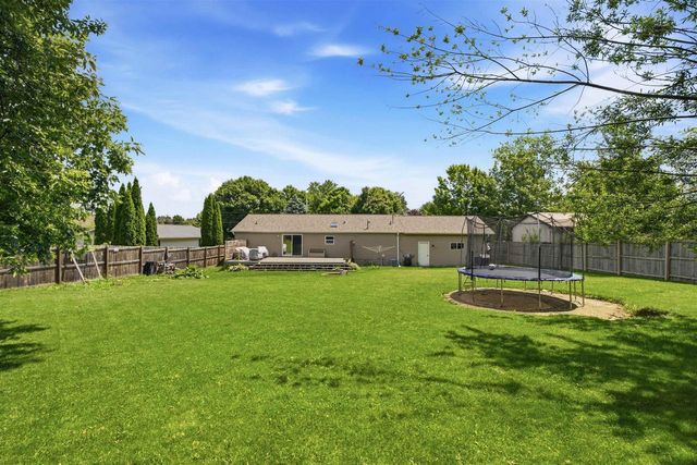643 S MILL STREET, Hortonville, WI 54944