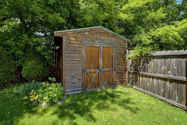 643 S MILL STREET, Hortonville, WI 54944