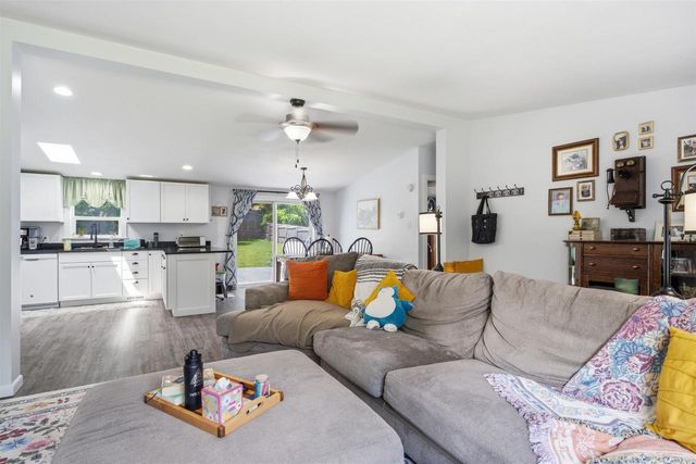 643 S MILL STREET, Hortonville, WI 54944