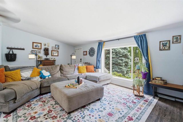 643 S MILL STREET, Hortonville, WI 54944