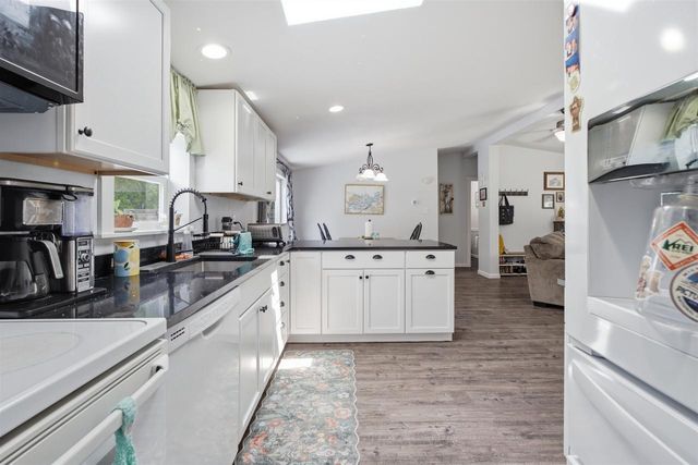 643 S MILL STREET, Hortonville, WI 54944
