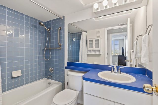 255 DOLPHIN POINT 513, Clearwater Beach, FL 33767