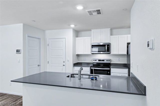 7368 Joanna Brook Street, North Las Vegas, NV 89084