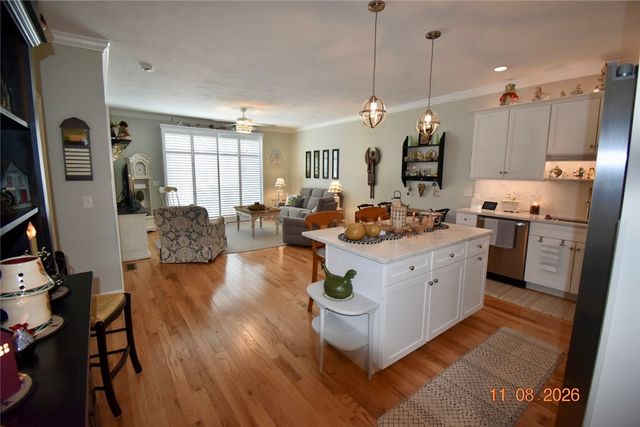 107 Old River Road 86, Lincoln, RI 02865