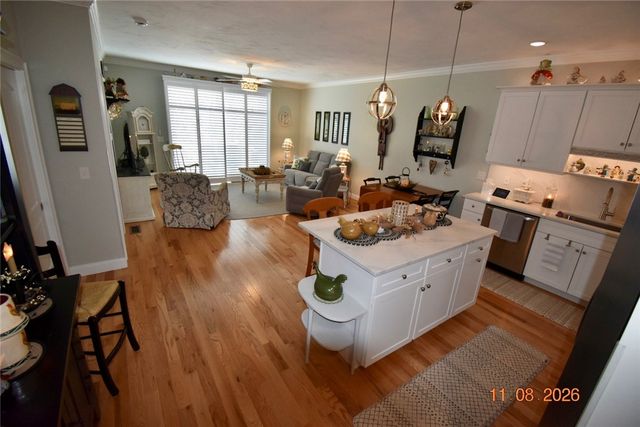 107 Old River Road 86, Lincoln, RI 02865