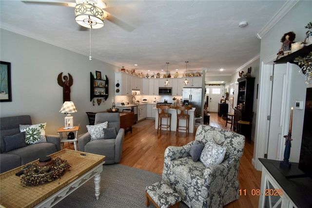 107 Old River Road 86, Lincoln, RI 02865
