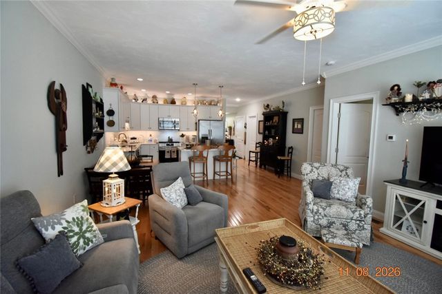 107 Old River Road 86, Lincoln, RI 02865