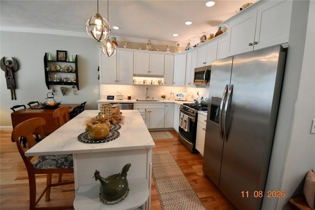107 Old River Road 86, Lincoln, RI 02865