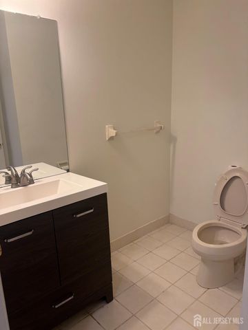14 Prestwick Way, Edison, NJ 08820