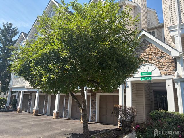14 Prestwick Way, Edison, NJ 08820