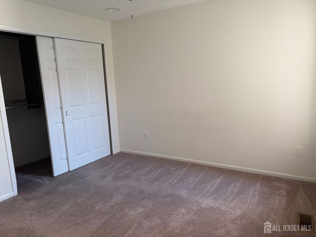 14 Prestwick Way, Edison, NJ 08820
