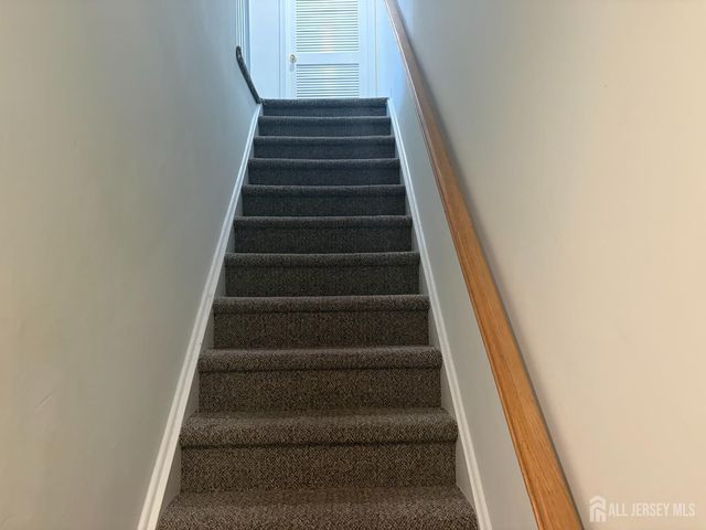14 Prestwick Way, Edison, NJ 08820