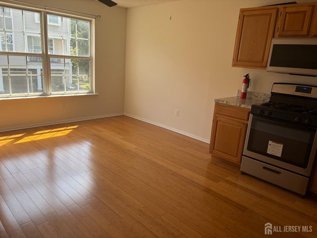 14 Prestwick Way, Edison, NJ 08820