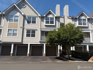 14 Prestwick Way, Edison, NJ 08820