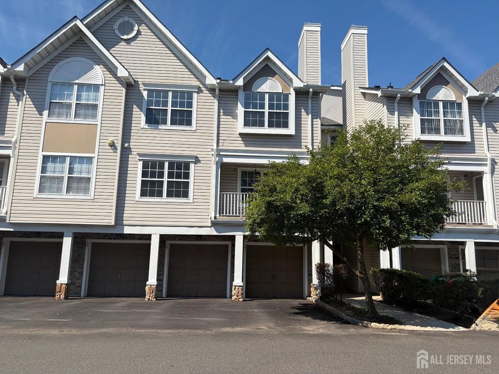 14 Prestwick Way, Edison, NJ 08820