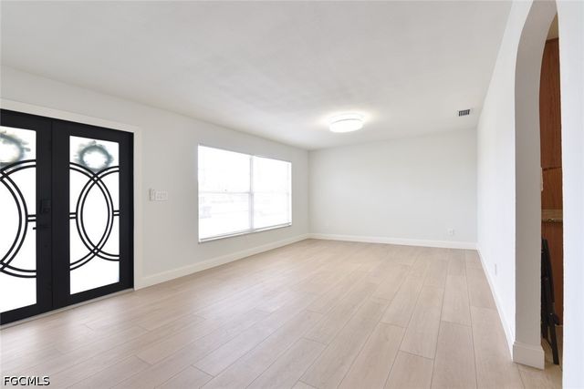 912 Entrada DR S, Fort Myers, FL 33919