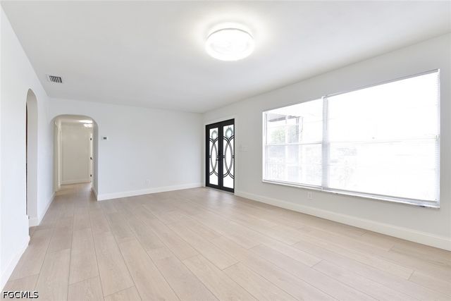 912 Entrada DR S, Fort Myers, FL 33919